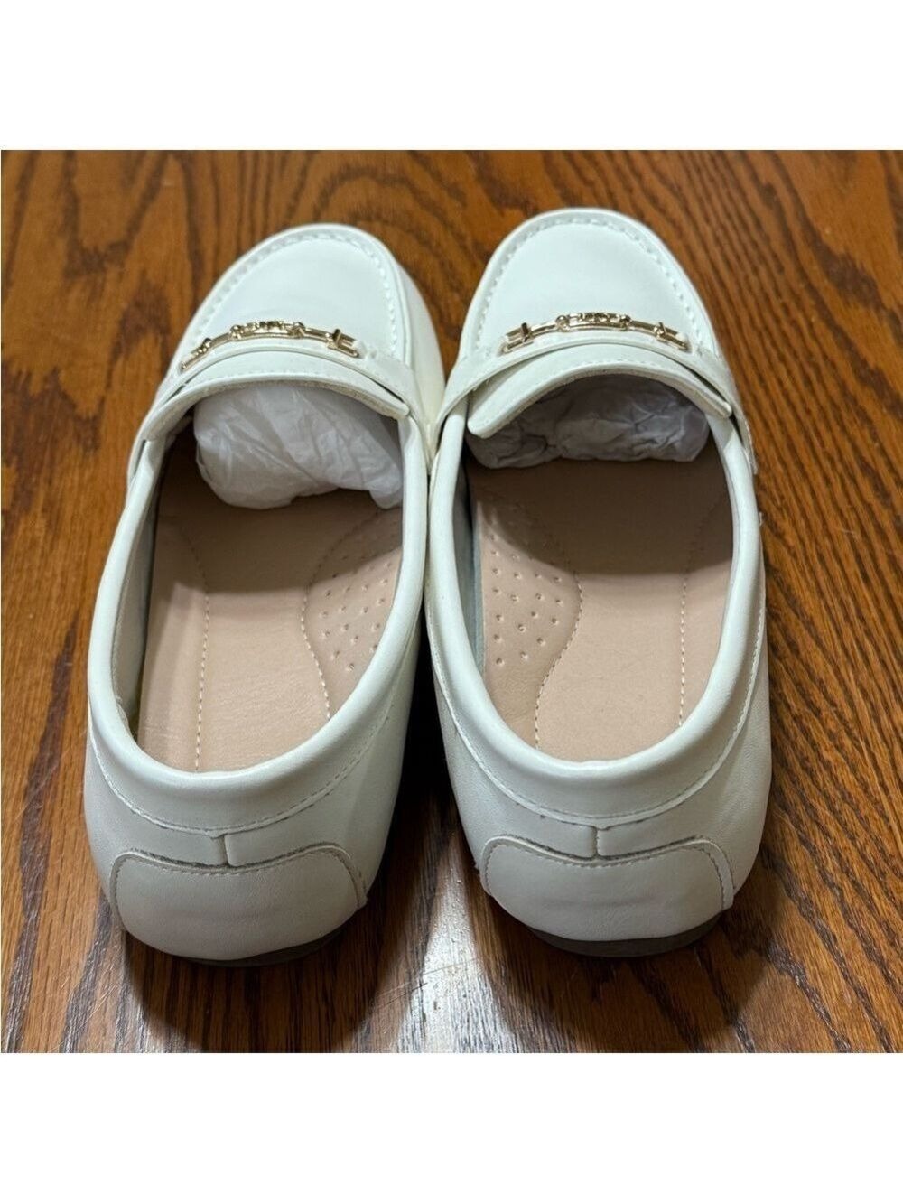 Women’s Cream Loafers With Gold Horse Bit Detail Size 9 - Picture 3 of 8